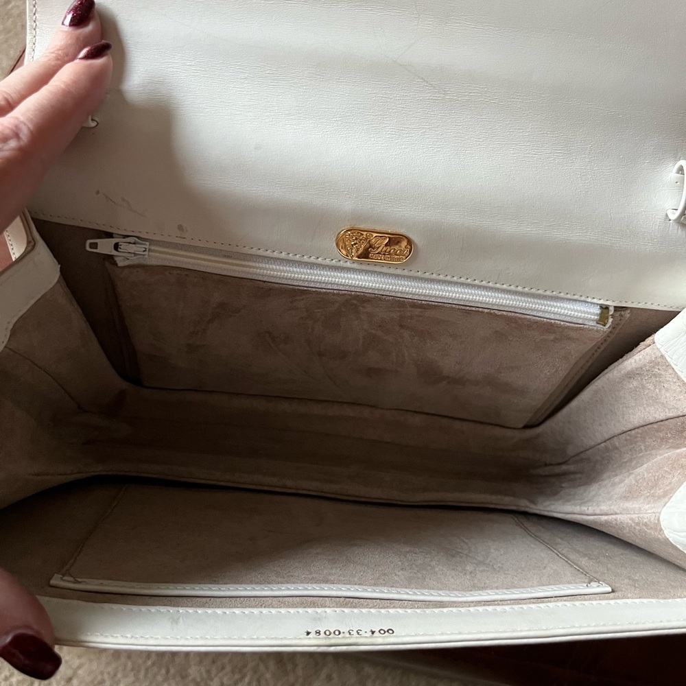 Authentic Gucci Purse - Picture 12 of 15